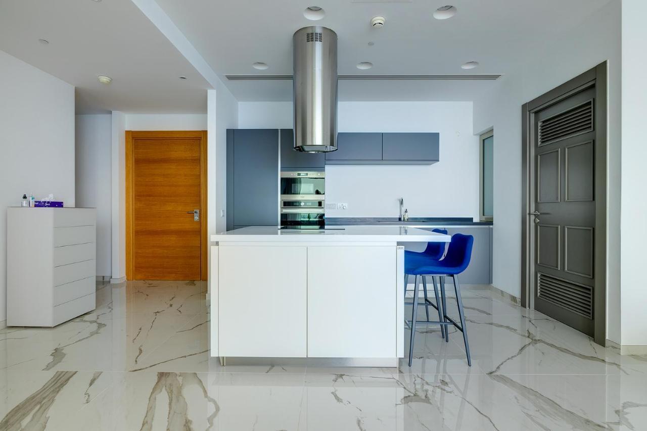 Super Luxury Apartment In Tigne Point, Amazing Sea Views Sliema Esterno foto