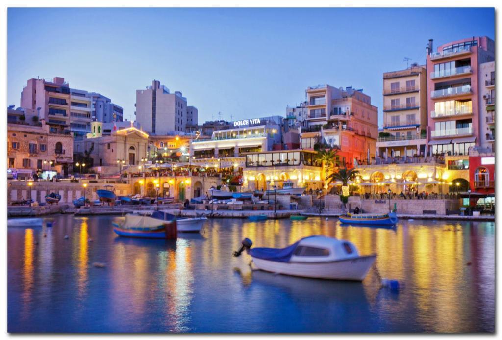 Super Luxury Apartment In Tigne Point, Amazing Sea Views Sliema Esterno foto