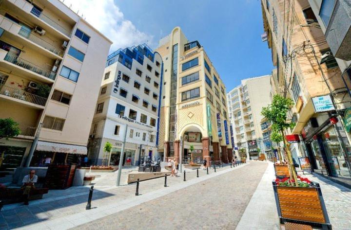 Super Luxury Apartment In Tigne Point, Amazing Sea Views Sliema Esterno foto